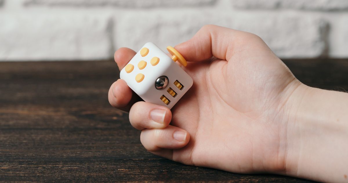 Fidget Cube (ฟิดเจ็ท คิวบ์) และของเล่นคลายเครียดที่ช่วยแก้เบื่อ ทุกช่วงเวลา!