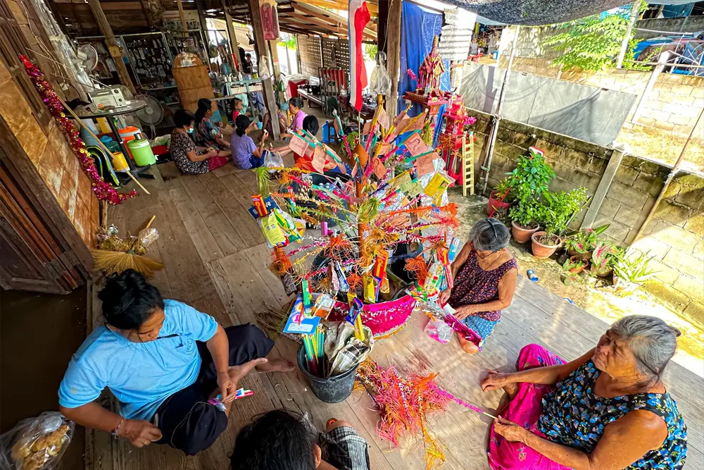 ประเพณีตานก๋วยสลาก